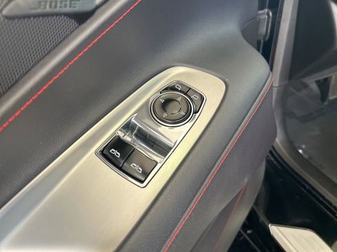 Used 2022 Chevrolet Corvette Stingray Coupe w/ 1LT image 30