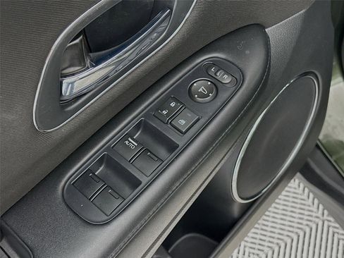 Used 2018 Honda HR-V EX image 20