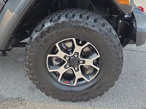 Used 2021 Jeep Wrangler Unlimited Rubicon AWD/4WD image 7