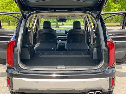 Used 2025 Kia Telluride S FWD image 41
