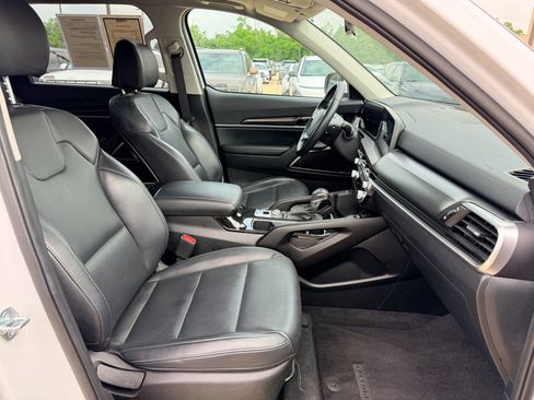 Used 2025 Kia Telluride S FWD image 12