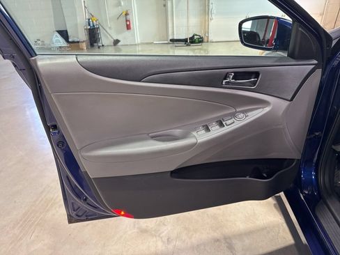 Used 2011 Hyundai Sonata SE FWD image 19