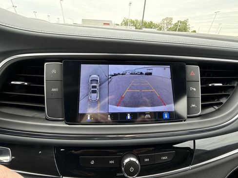 Used 2024 Buick Enclave Premium image 15