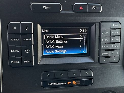 Used 2017 Ford F150 XLT w/ Trailer Tow Package image 37