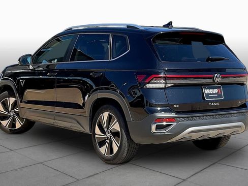 Used 2025 Volkswagen Taos SE image 13