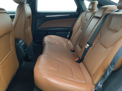 Used 2019 Ford Fusion Titanium FWD image 18