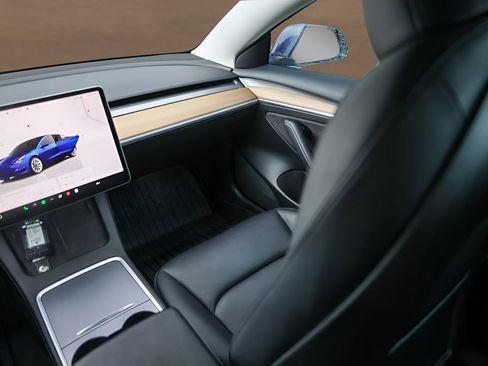 Used 2022 Tesla Model 3 Long Range image 24