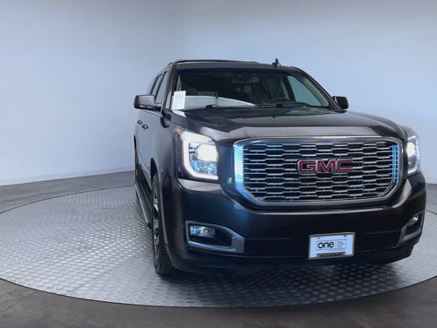 Used 2018 GMC Yukon XL Denali w/ Open Road Package AWD/4WD image 3