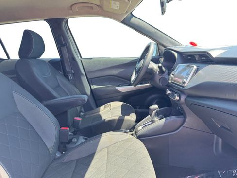Used 2019 Nissan Kicks SV w/ Exterior Package FWD image 17