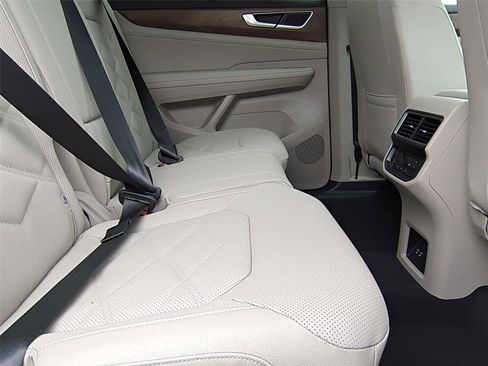 New 2026 Volkswagen Atlas SEL Premium R-Line image 18