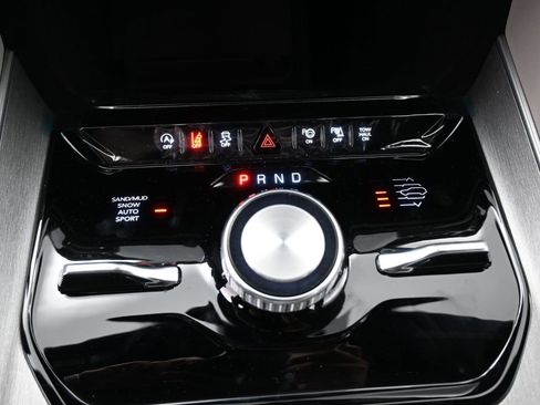 New 2025 Jeep Wagoneer Series II w/ Convenience Group I image 3