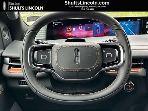 New 2025 Lincoln Navigator Black Label AWD/4WD image 9