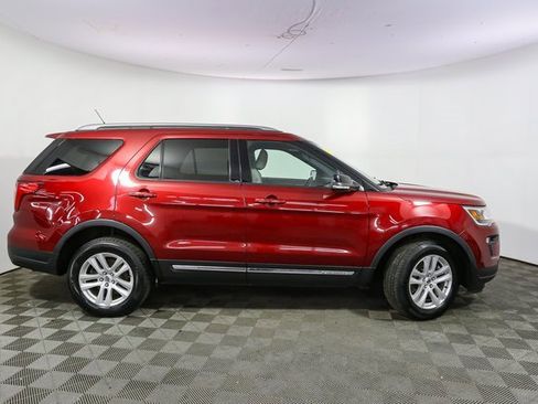 Used 2018 Ford Explorer XLT w/ Equipment Group 201A image 14