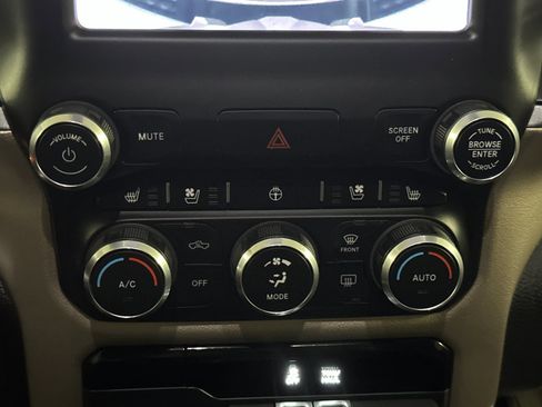 Used 2020 RAM 1500 Laramie image 18