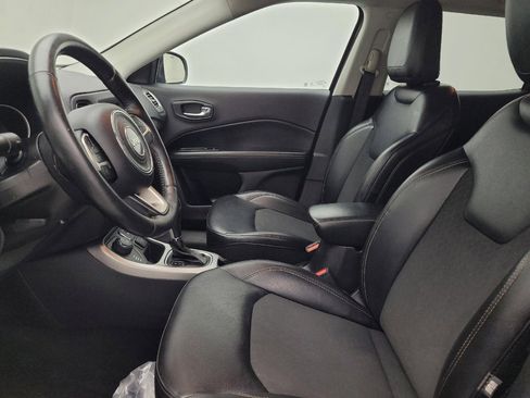 Used 2019 Jeep Compass Latitude w/ Cold Weather Group AWD/4WD image 17