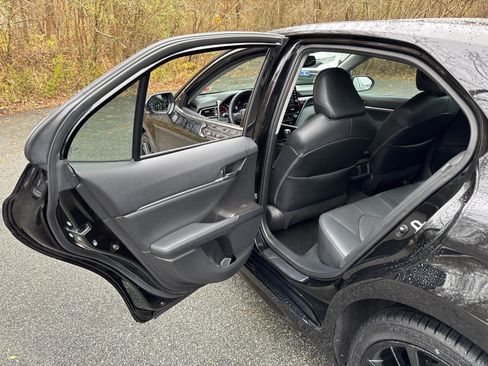 Used 2022 Toyota Camry XSE w/ Navigation Package image 31