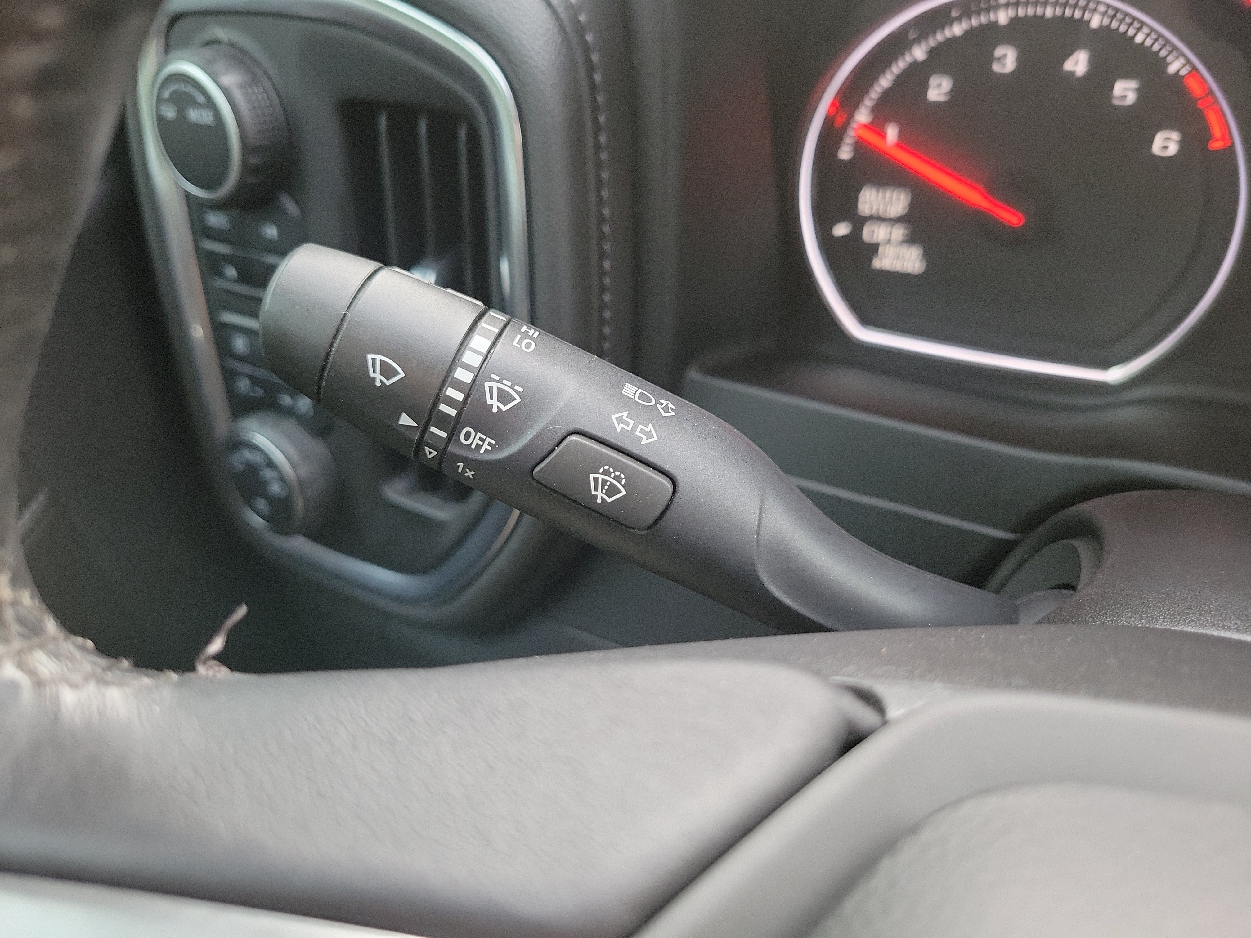 Used 2022 Chevrolet Silverado 1500 RST AWD/4WD image 26