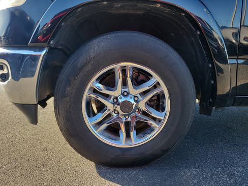 Used 2019 RAM 1500 Laramie image 10