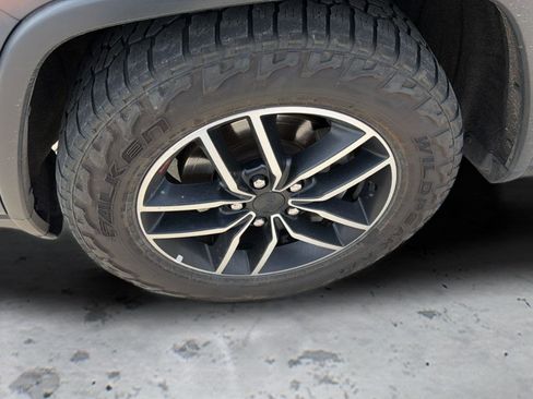 Used 2020 Jeep Grand Cherokee Trailhawk AWD/4WD image 9