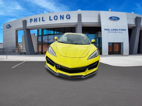 Used 2023 Chevrolet Corvette Stingray Premium Cpe w/ Z51 Performance Package RWD image 9