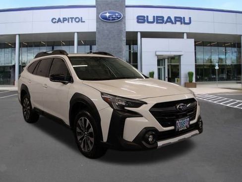 Used 2025 Subaru Outback Limited image 3