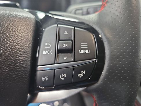 Used 2025 Ford Explorer ST-Line w/ ST-Line Street Pack image 17