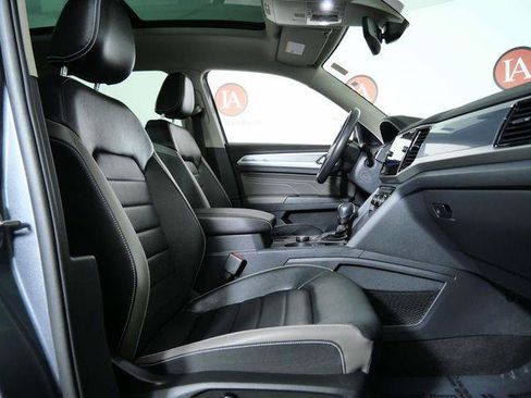 Used 2023 Volkswagen Atlas SEL Premium AWD/4WD image 12