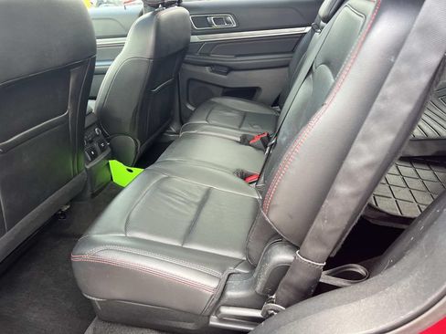 Used 2018 Ford Explorer Sport AWD/4WD image 11