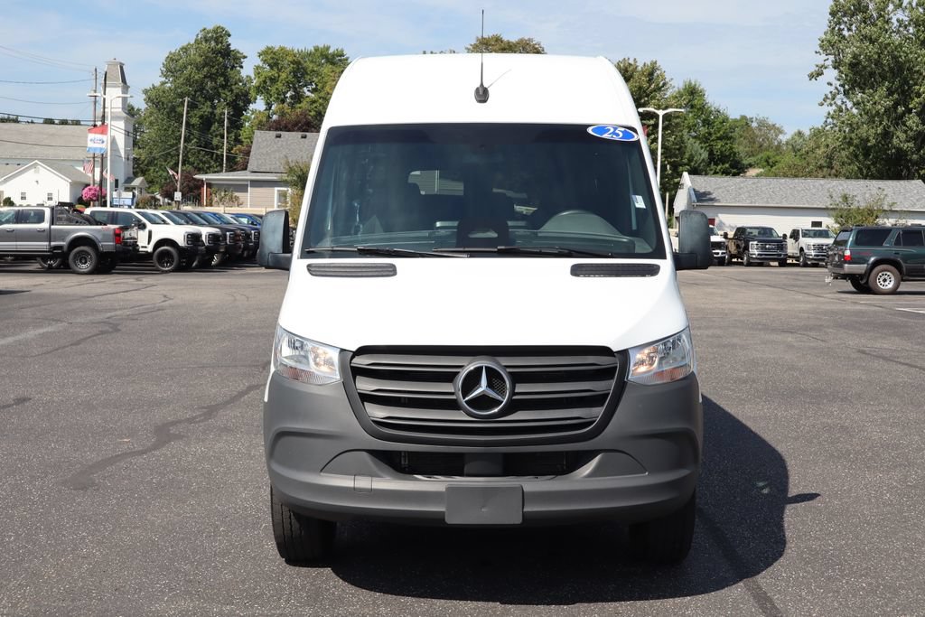 Used 2025 Mercedes-Benz Sprinter 2500 image 14