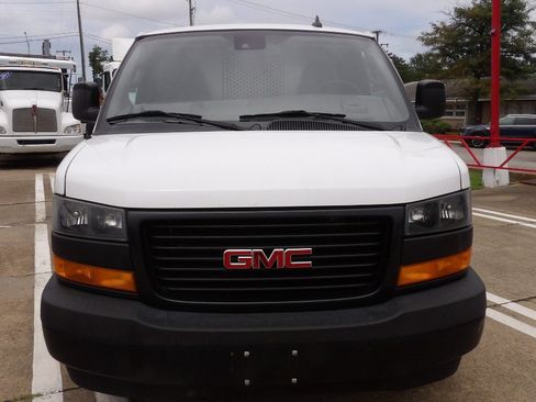 Used 2020 GMC Savana 2500 Extended w/ Driver Convenience Package RWD image 5