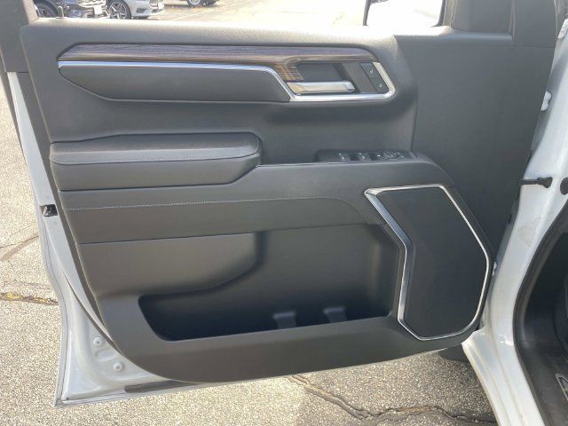 Used 2023 Chevrolet Silverado 1500 LT AWD/4WD image 24