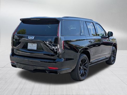 Used 2024 Cadillac Escalade Sport Platinum w/ LPO, ONYX Package AWD/4WD image 5