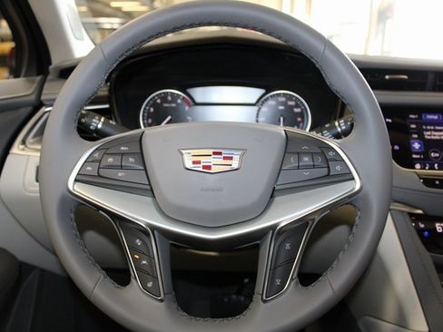 New 2025 Cadillac XT5 Premium Luxury w/ LPO, Floor Liner Package image 21