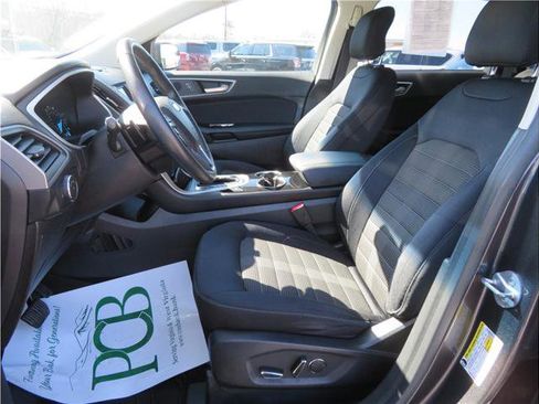 Used 2018 Ford Edge SEL image 20