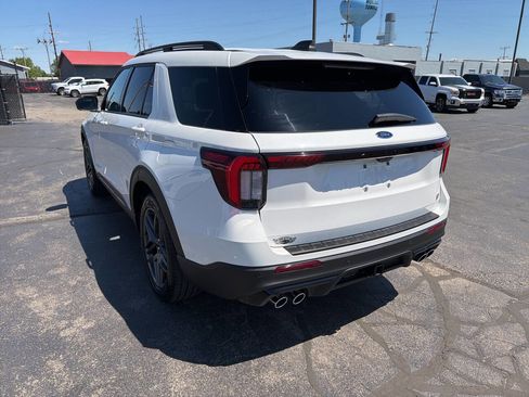 Used 2025 Ford Explorer ST AWD/4WD image 9