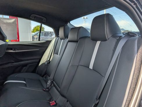 Used 2025 Toyota Camry SE FWD image 9