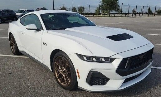 Used 2024 Ford Mustang GT Premium RWD image 4