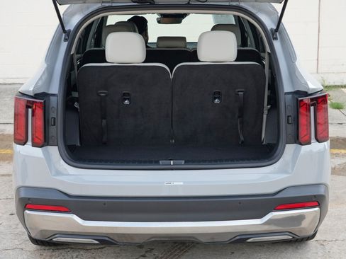 Used 2024 Kia Sorento S w/ Panoramic Sunroof Package AWD/4WD image 9