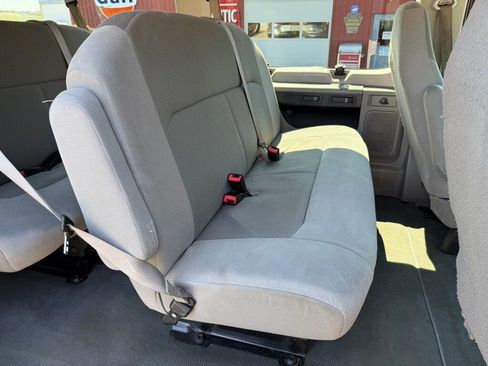 Used 2008 Ford E-350 and Econoline 350 Super Duty Wagon image 36