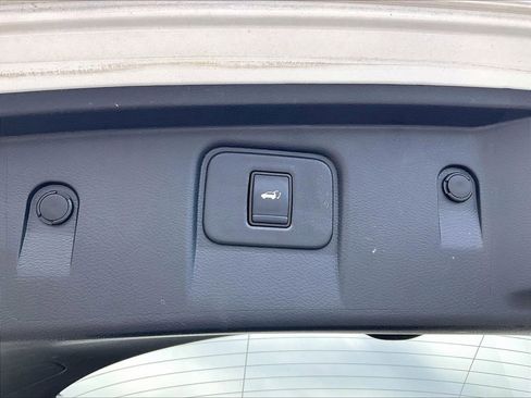 Used 2020 Nissan Murano Platinum image 37