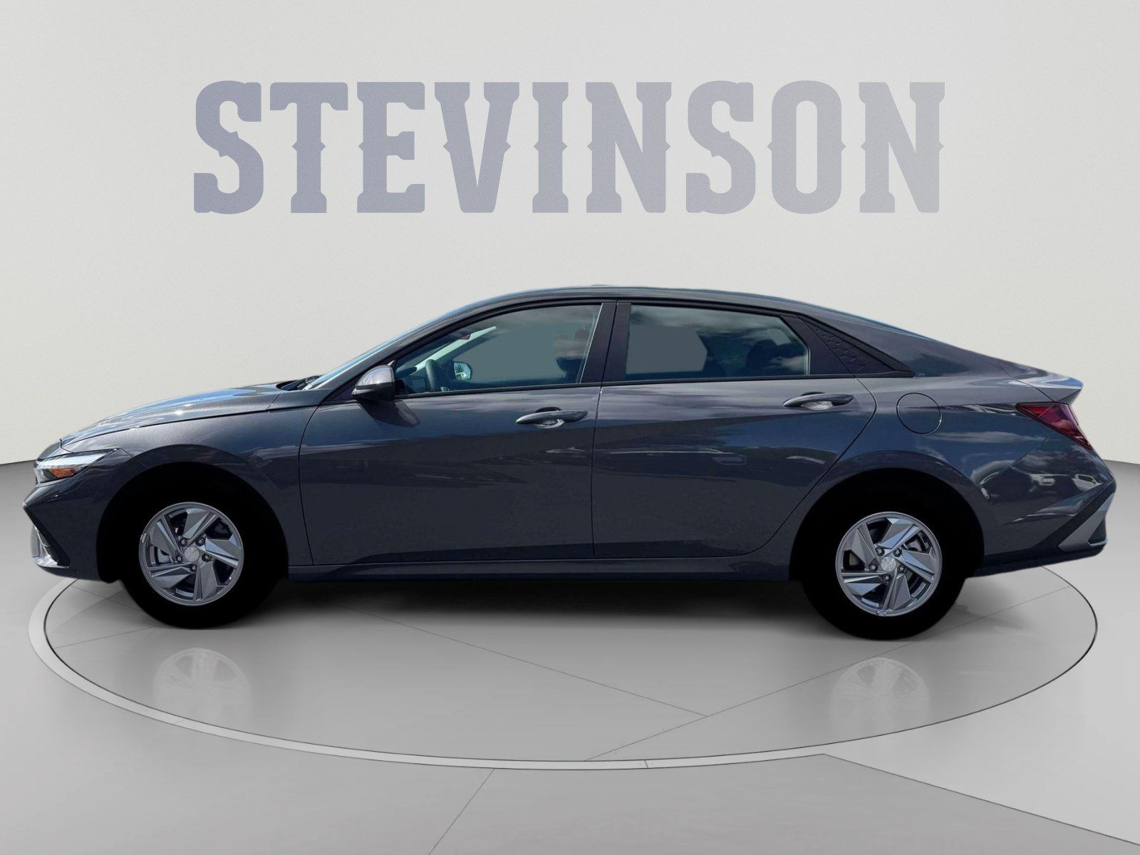 Used 2026 Hyundai Elantra SE FWD image 3