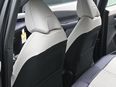 New 2026 Nissan Leaf SV+ w/ Floor Mat Package (SV+) FWD image 18