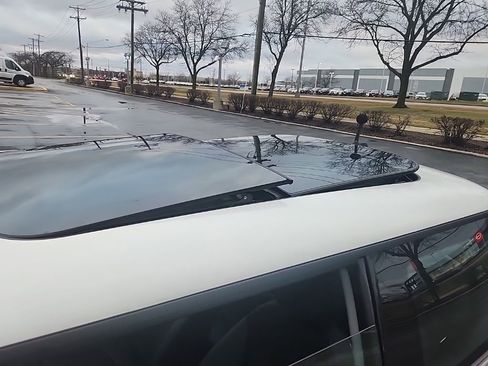 Used 2009 MINI Cooper Hardtop image 3