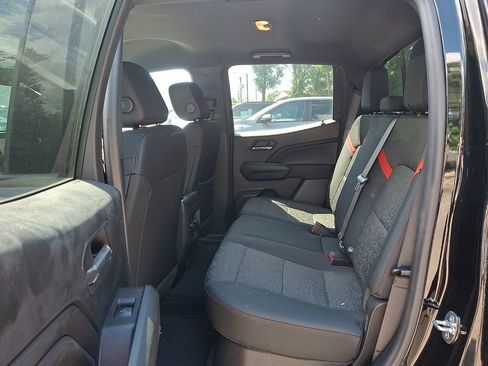 Used 2023 Chevrolet Colorado Z71 w/ Z71 Convenience Package 2 AWD/4WD image 10
