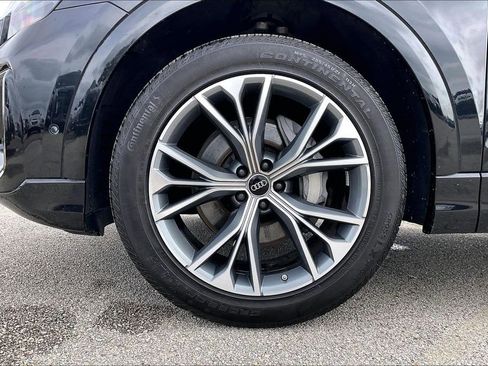 Used 2024 Audi Q8 Premium Plus w/ Premium Plus Package AWD/4WD image 35