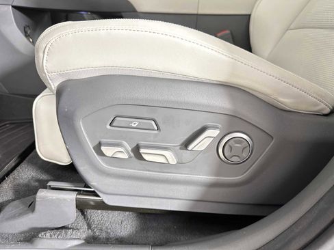 Used 2024 Hyundai Santa Fe Calligraphy image 12