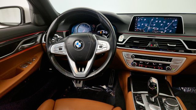 Used 2019 BMW 740i w/ M Sport Package RWD image 51