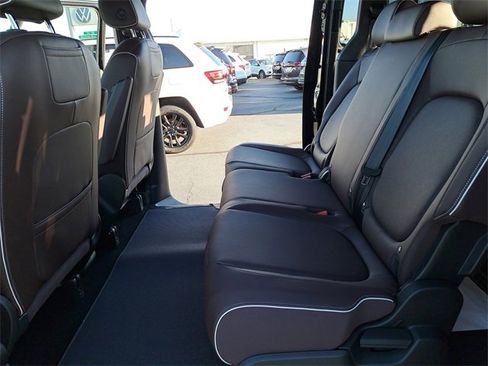 New 2025 Volkswagen ID. Buzz Pro S image 16