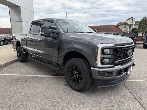 Used 2025 Ford F350 Lariat w/ Lariat Ultimate Package AWD/4WD image 8