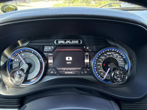 Used 2020 RAM 2500 Limited AWD/4WD image 22